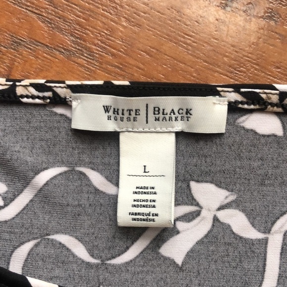 - WHBM Sleeveless Top - Size Large - Picture 2 of 12